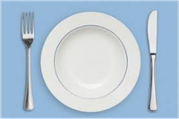 piatto con coltello e forchetta